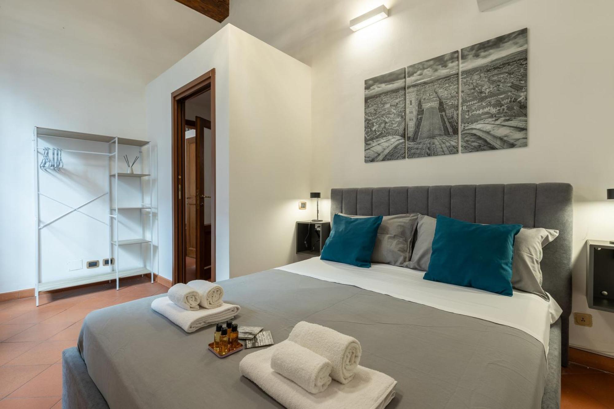 Apartment Dimora Storica Uffizi & Ponte Vecchio Florence