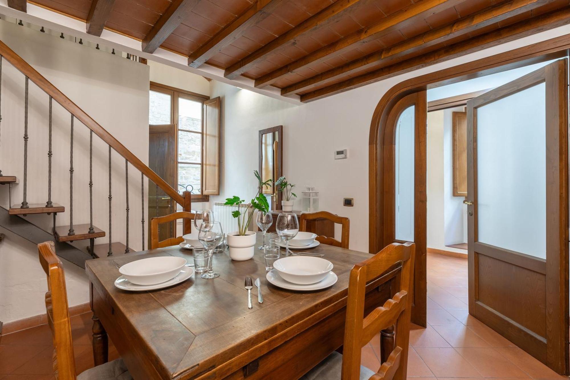 Apartment Dimora Storica Uffizi & Ponte Vecchio
